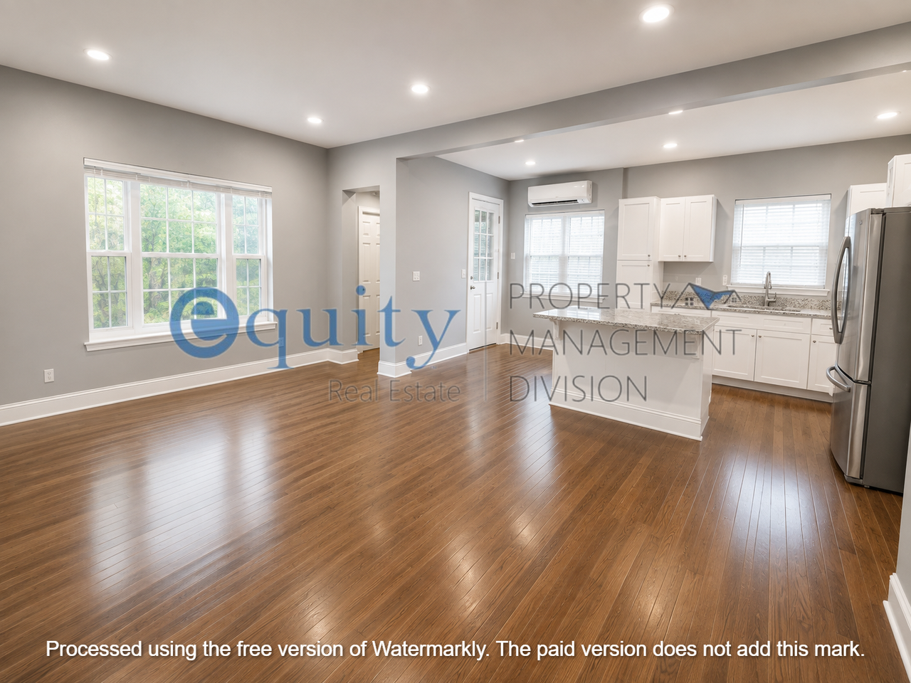 748 S St #A - Photo 2 of 18