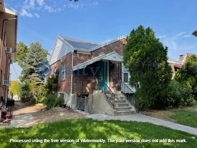 748 S St #A - Photo 4 of 18