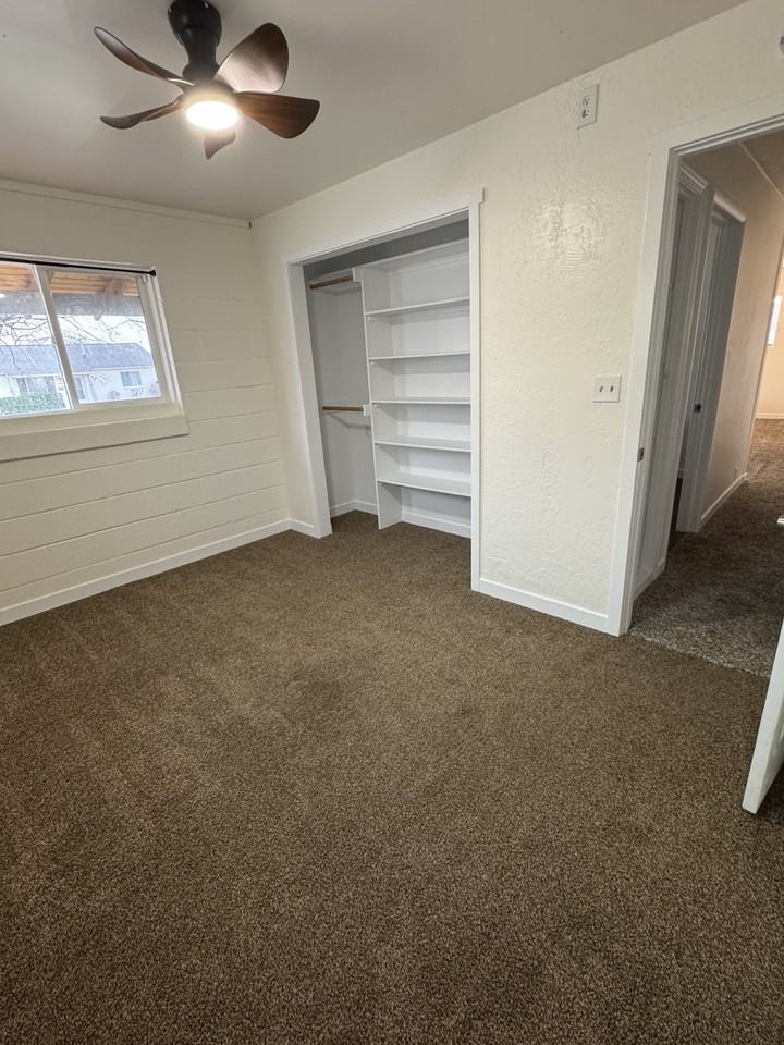 359 Southwest Dr - Photo 2 of 10