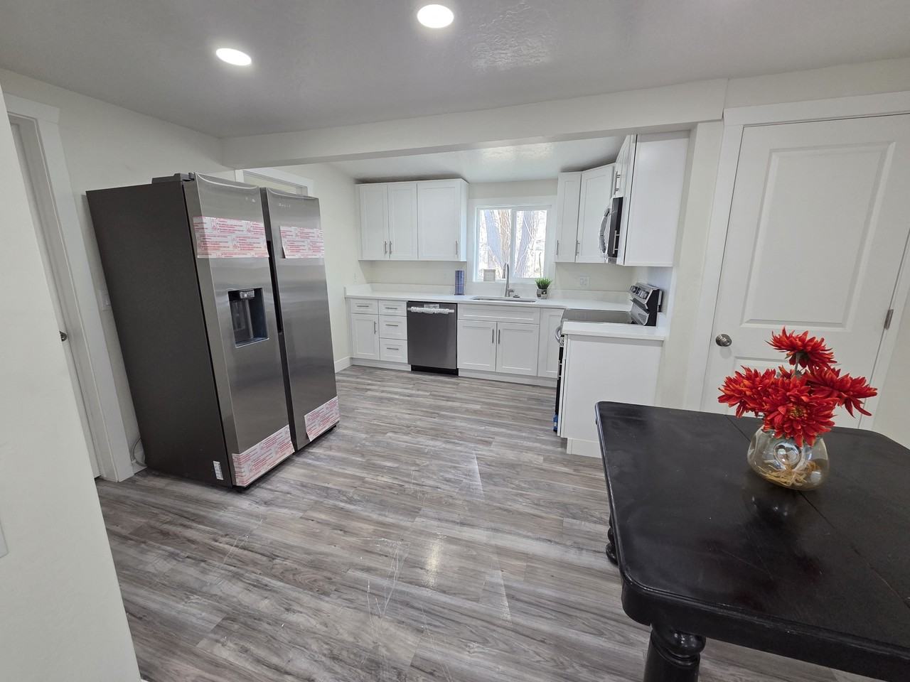 152 Northwest Street #B - Photo 7 of 17