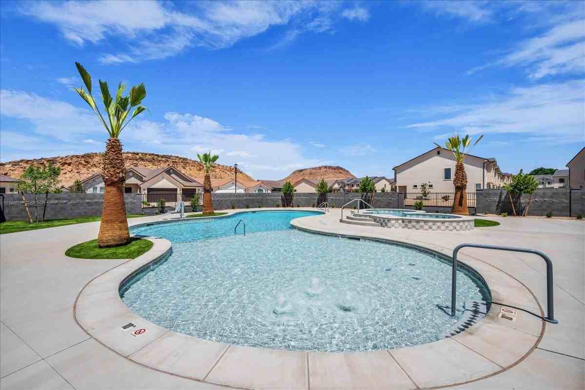 1906 S Livy Ln - Photo 4 of 34