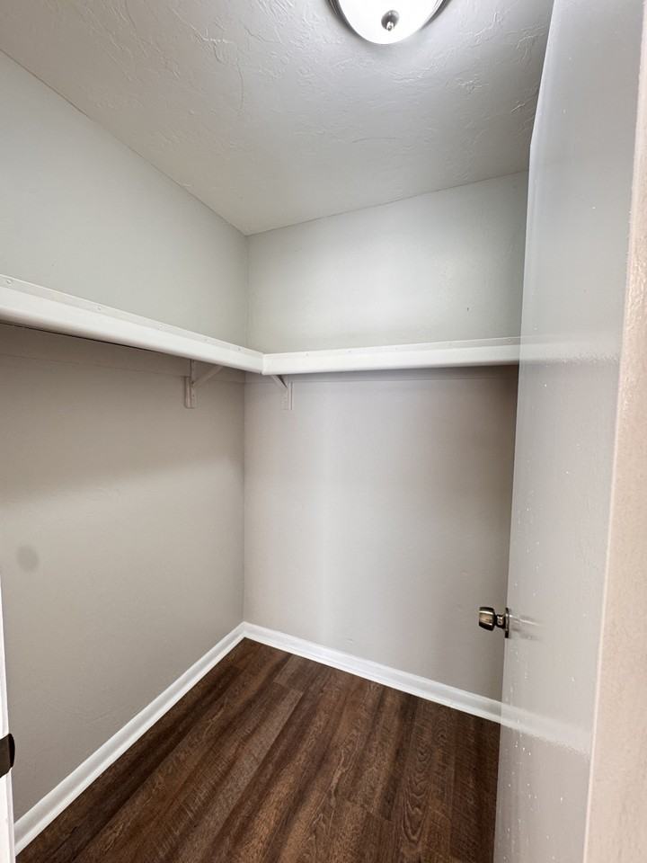 223 223/225 Se 24Th Ave (Zfi) #223 - Photo 7 of 10