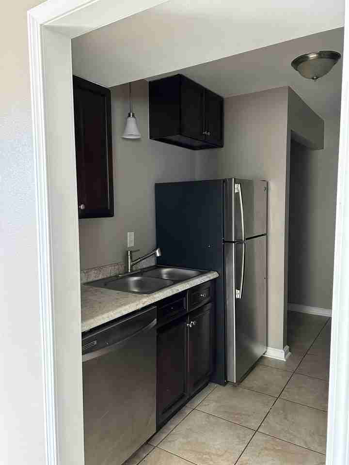 300 Woodale Dr #C - Photo 7 of 14