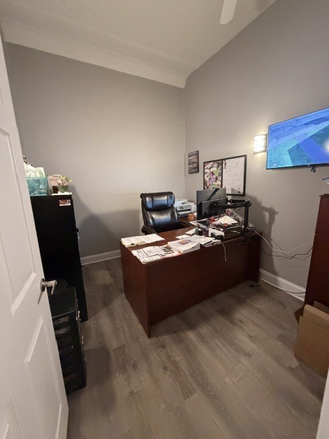 645 Norton St - Photo 6 of 14