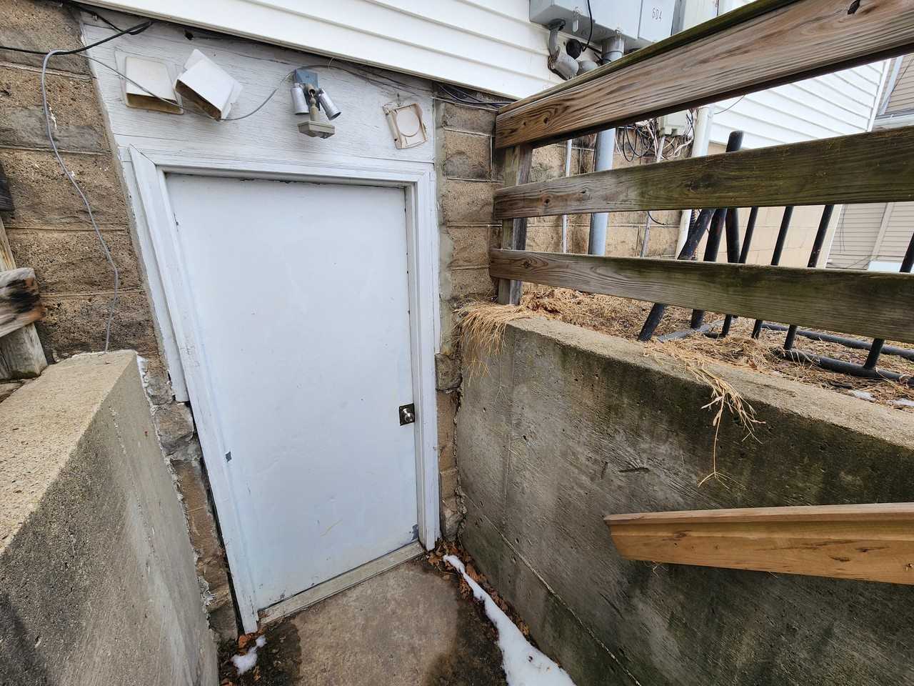 604 W Seerley Blvd #B - Photo 6 of 11