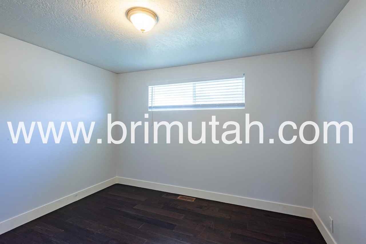 1313 E.S. - Photo 7 of 26