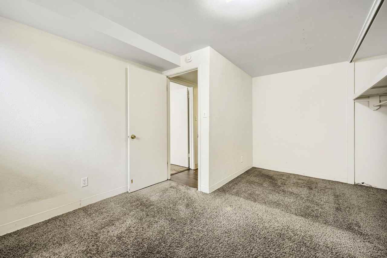 212 N Ford St - Photo 6 of 24