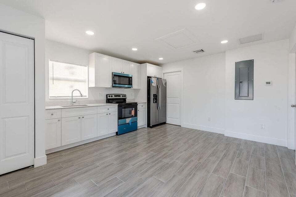 4959 Se Primrose Way #2 - Photo 7 of 16