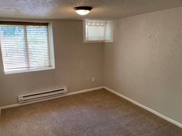 2801 Ash St - Photo 6 of 23
