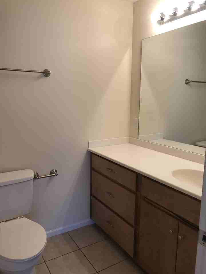 1610 Ridge Ave N - Photo 3 of 9