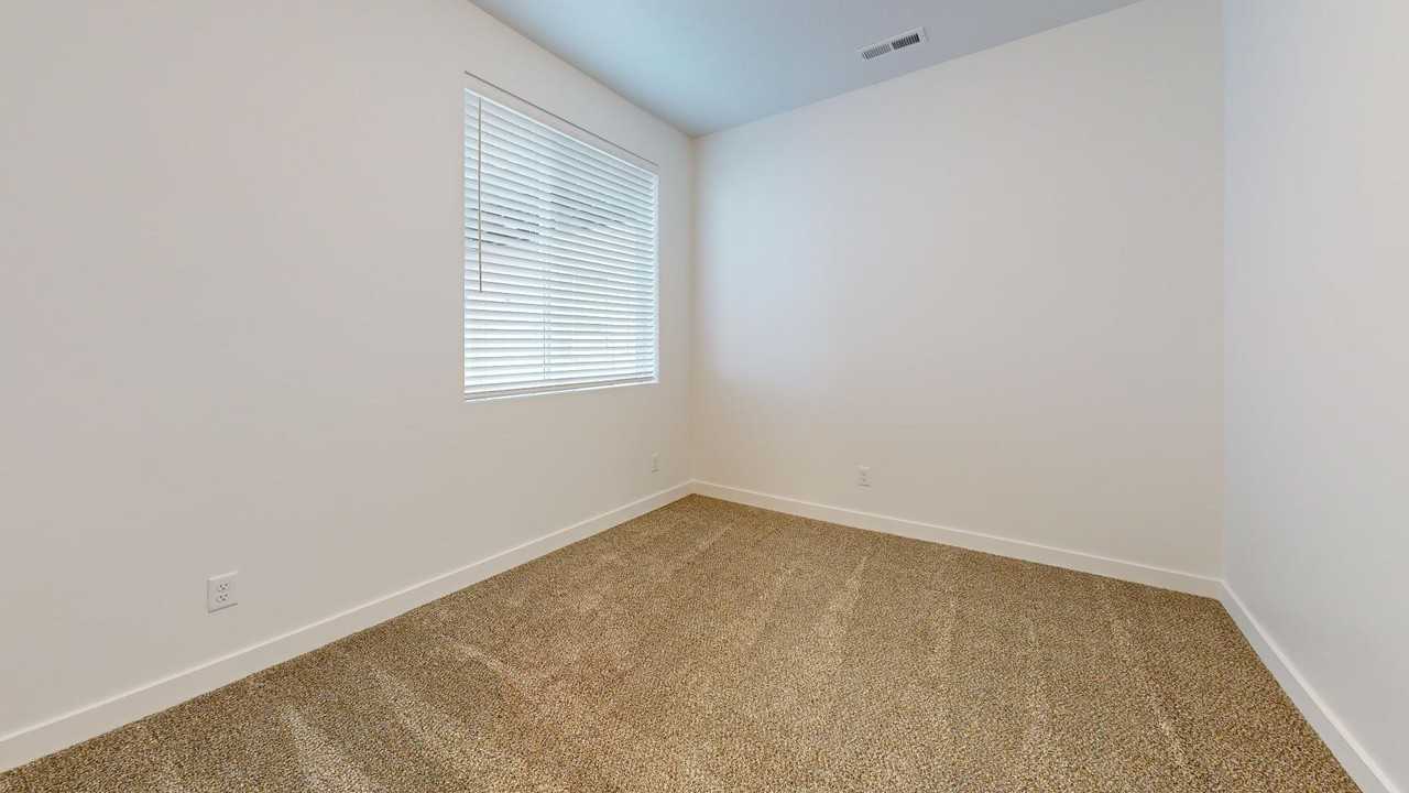 1137 Ws #204 - Photo 2 of 5