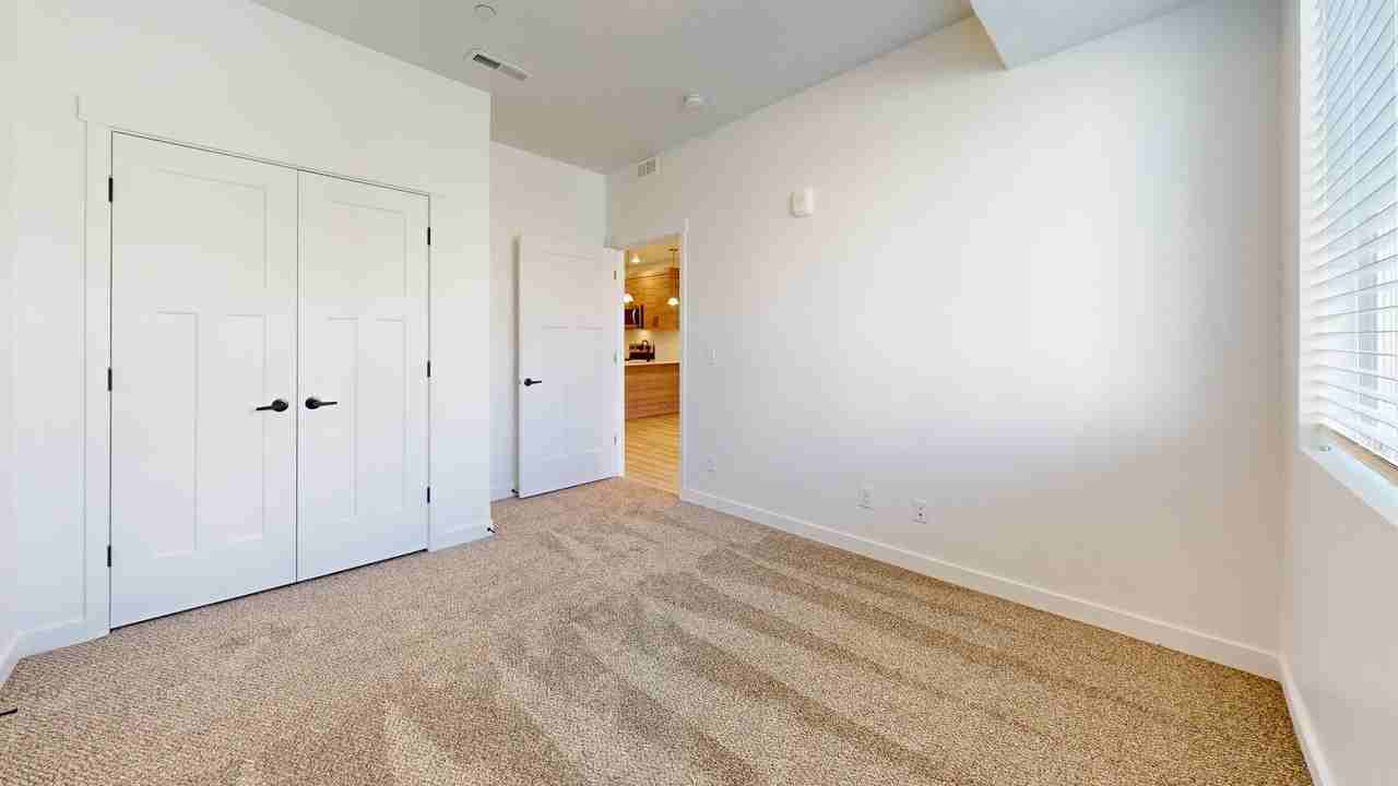 1137 Ws #304 - Photo 2 of 9