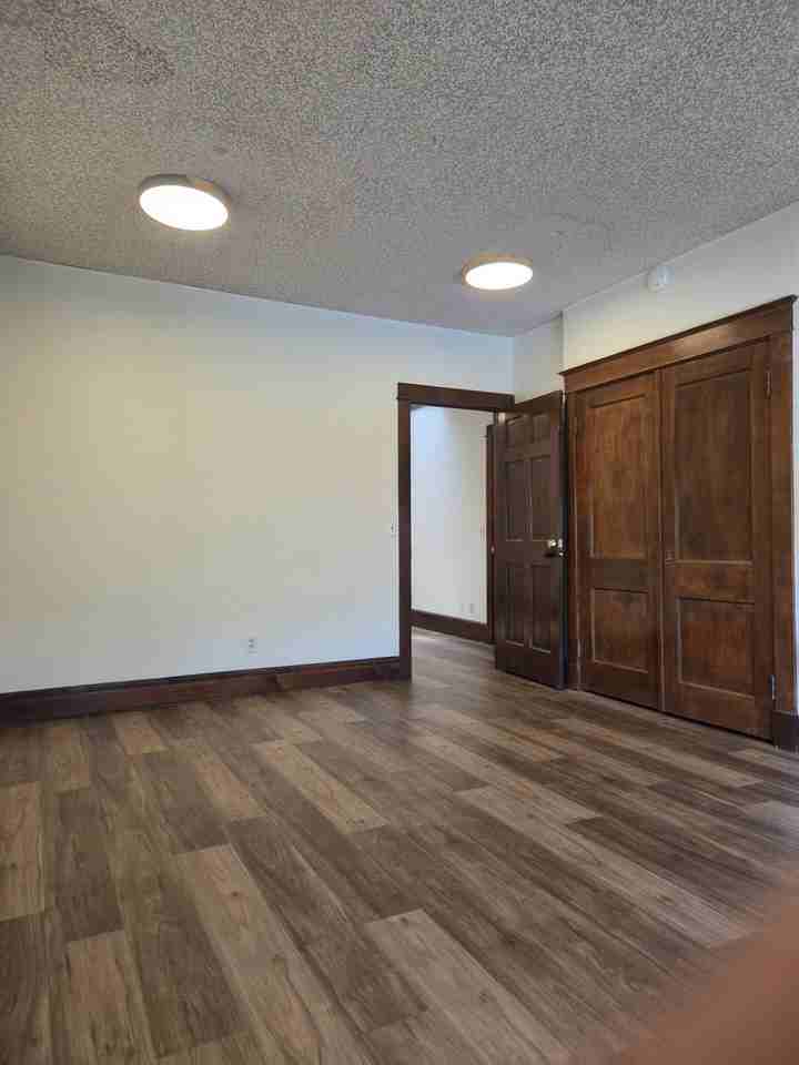 119 1/2 N 28th St #2 - Photo 5 of 14