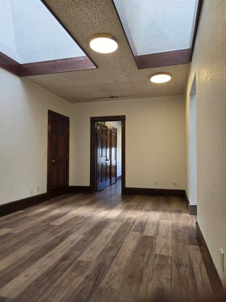 119 1/2 N 28th St #2 - Photo 7 of 14