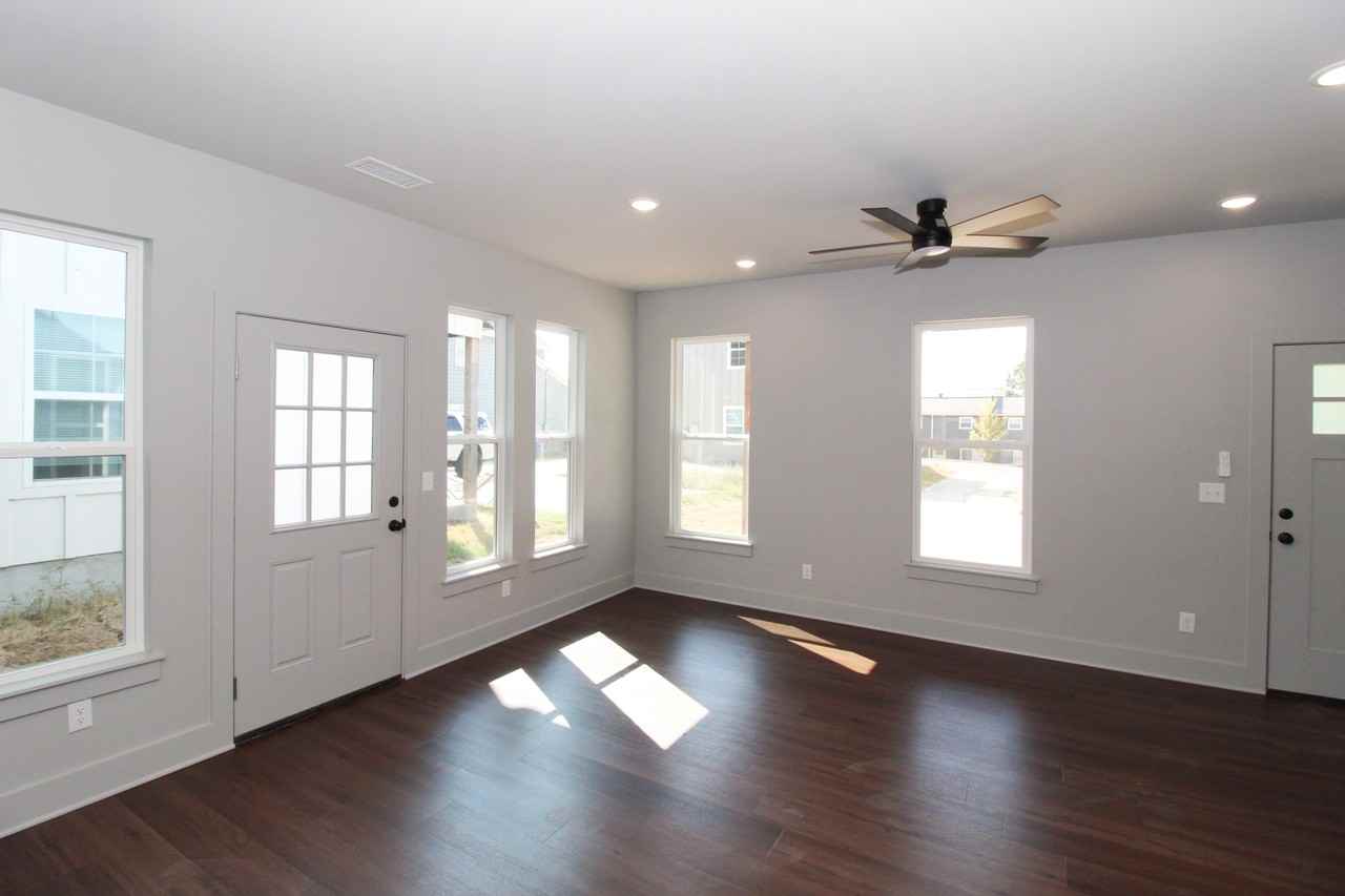 1996 W Stone St #2 - Photo 2 of 29