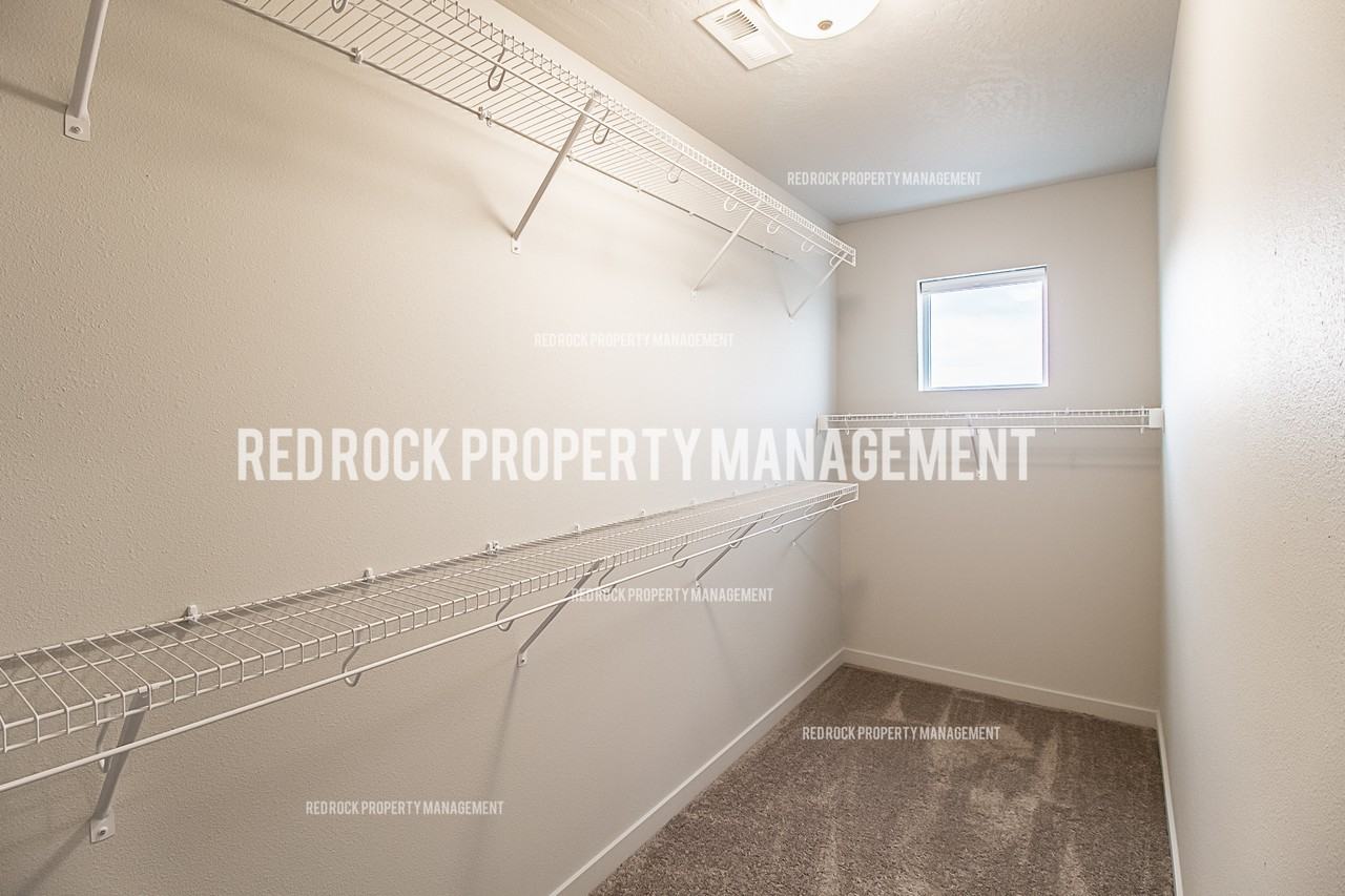 323 S Woodlawn Ln #1 - Photo 6 of 43