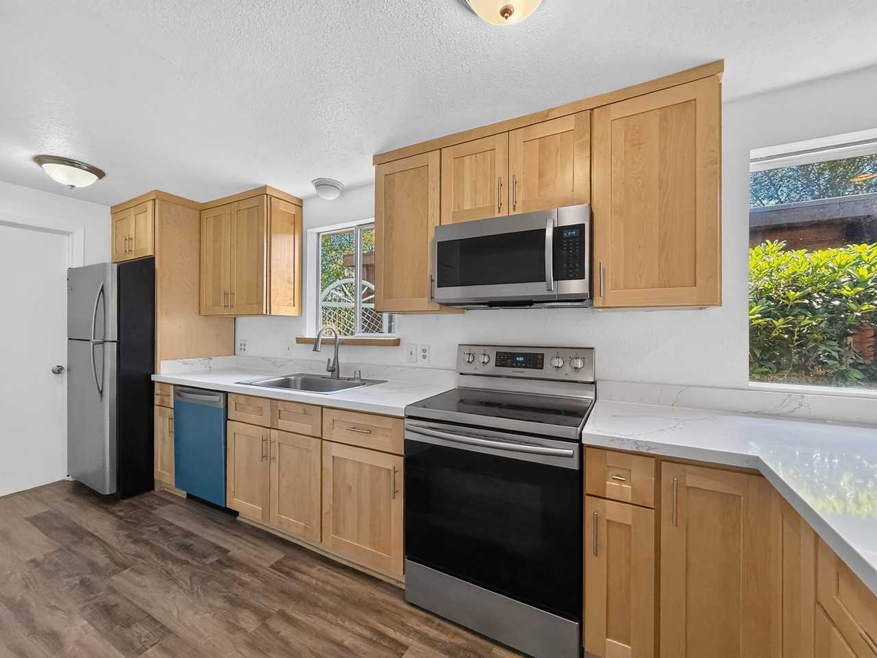 5025 S 167th St - Photo 3 of 35