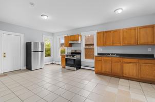 featured image of 354 Poplar St #2