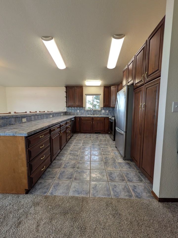 15507 Country Ct - Photo 5 of 20