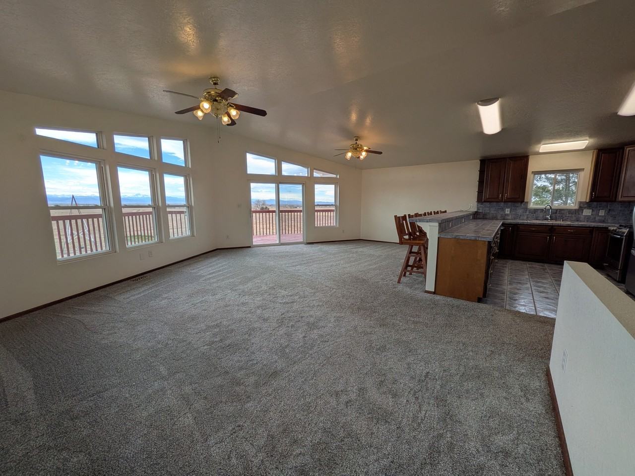 15507 Country Ct - Photo 4 of 20