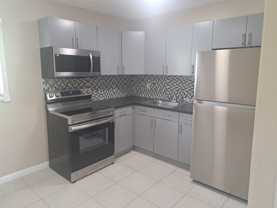 1410 Ne 10th Ave #4 - Photo 1 of 1