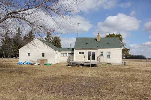 11195 Beecher Rd - Photo 2 of 15