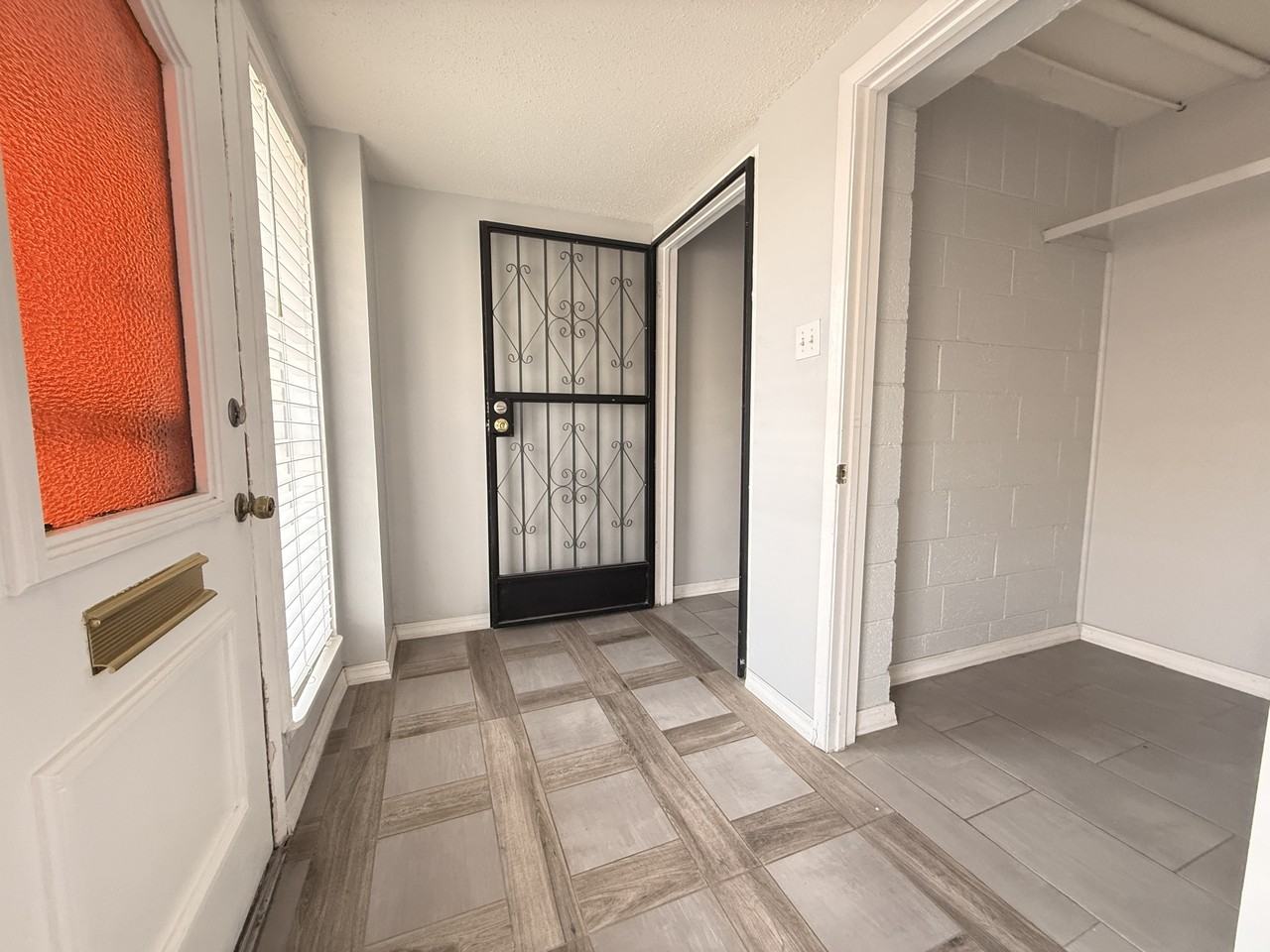 4800 N Stanton St #1 - Photo 6 of 50