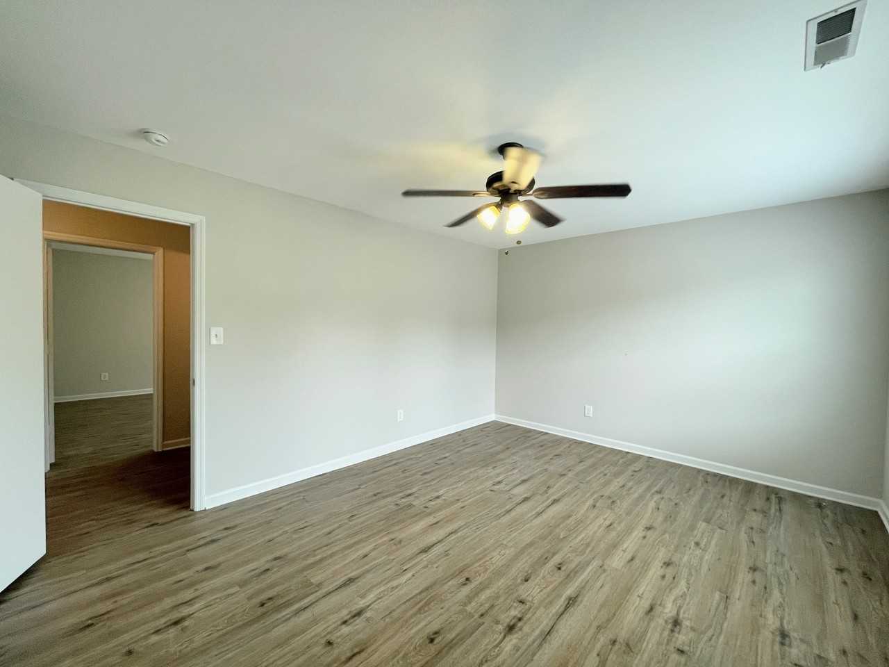 30003 Westfield Drive - Photo 3 of 33