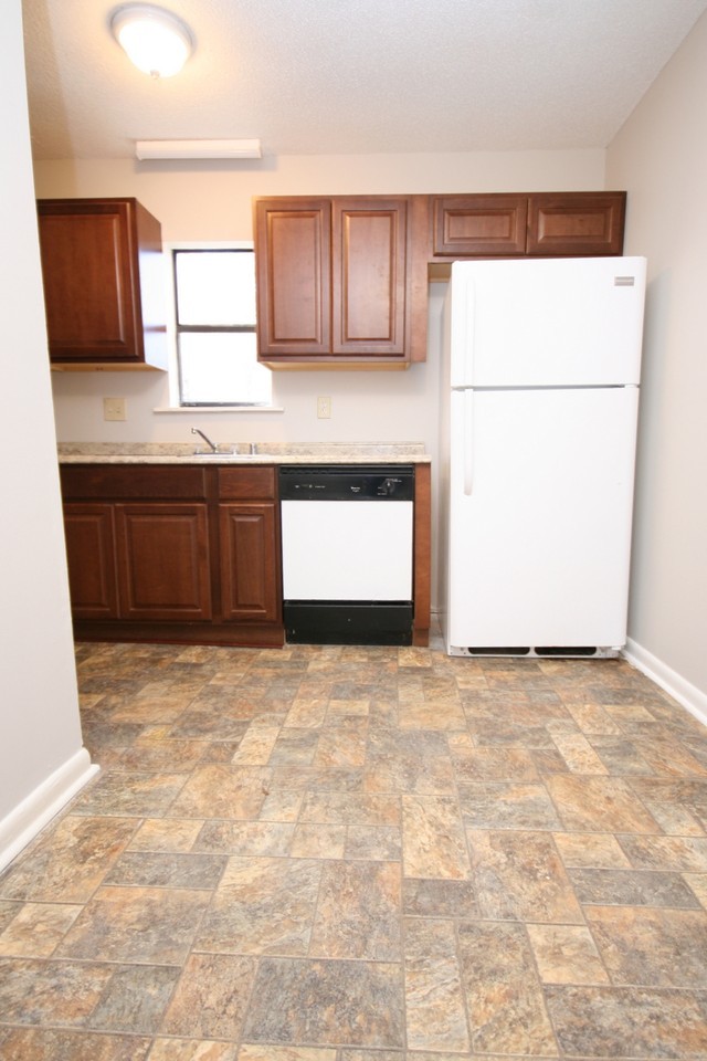 116 Michael Ave Apt C - Photo 4 of 16