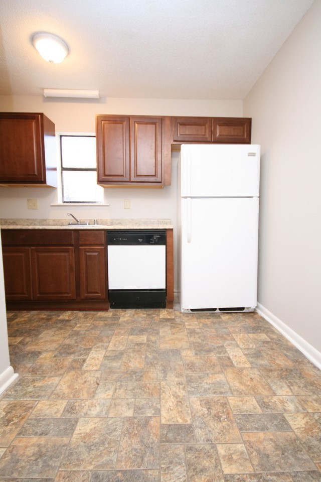 116 Michael Ave Apt C - Photo 7 of 16