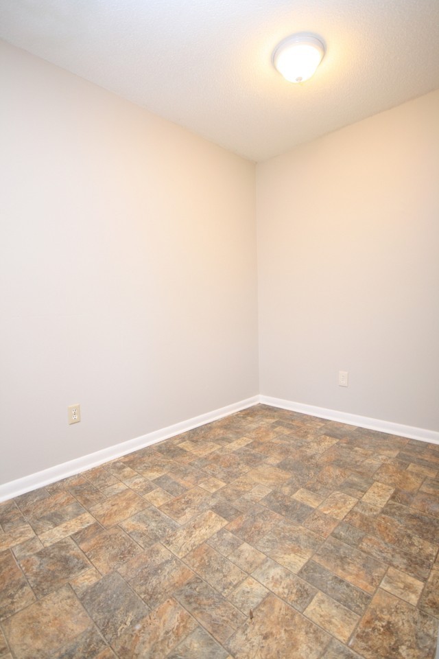 116 Michael Ave Apt C - Photo 6 of 16
