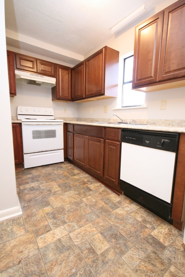 116 Michael Ave Apt C - Photo 5 of 16