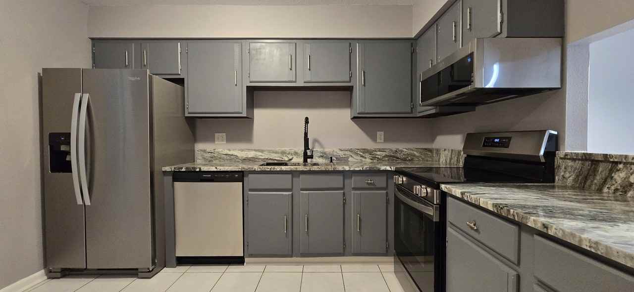 130 E Johnson Ave #1 - Photo 3 of 13
