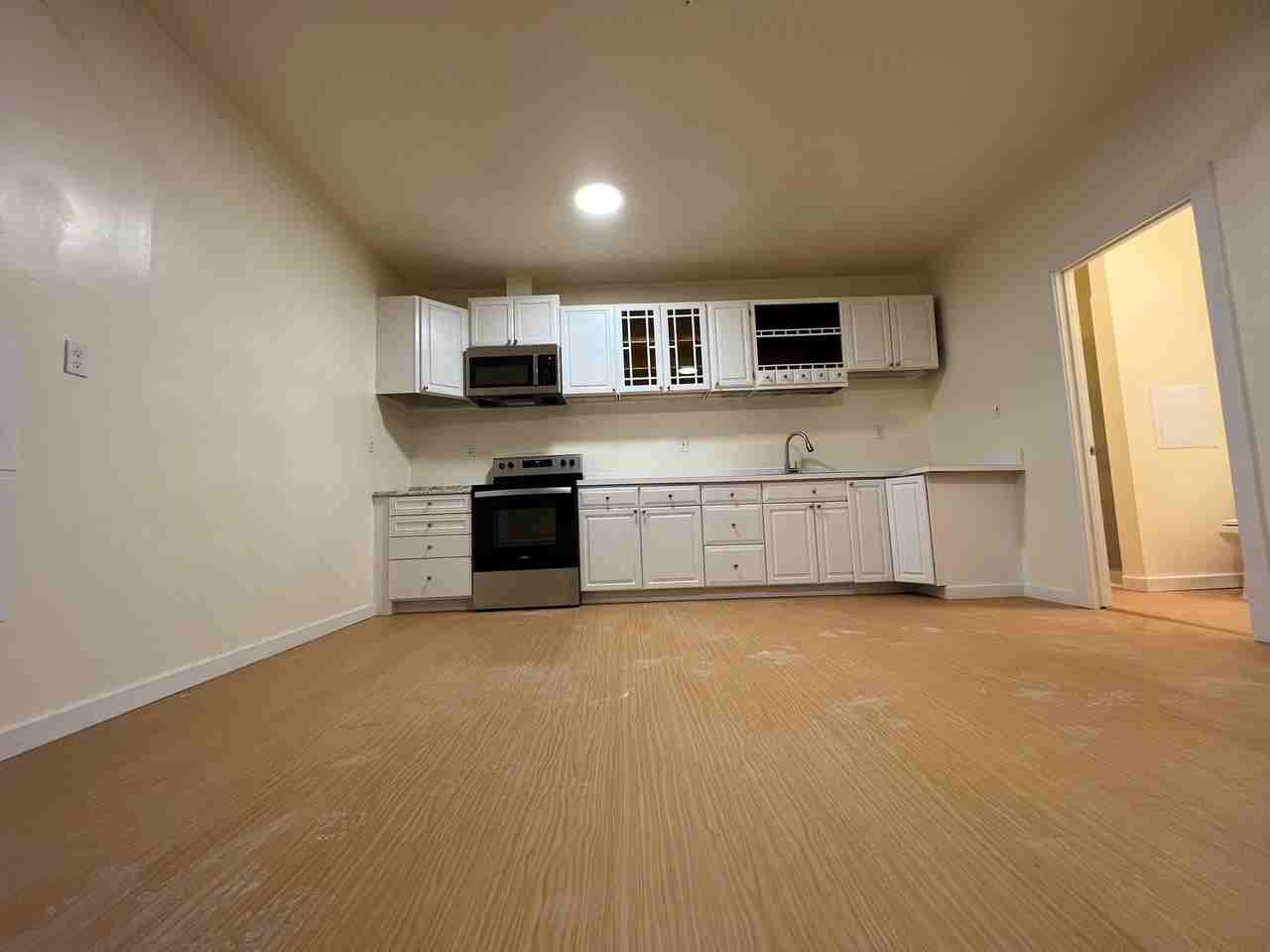 170 Meriden Rd