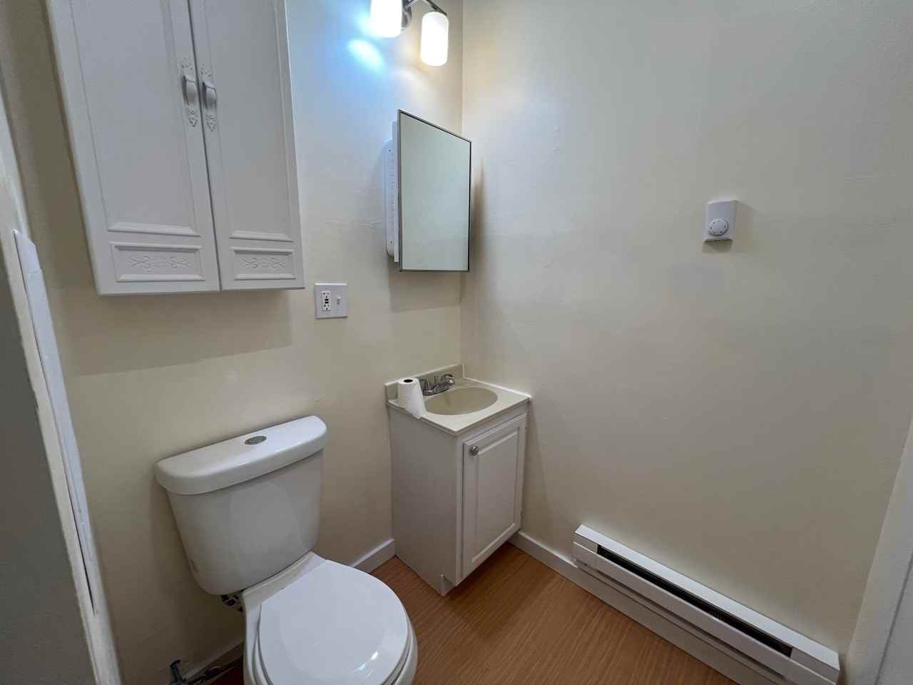 170 Meriden Rd - Photo 5 of 10