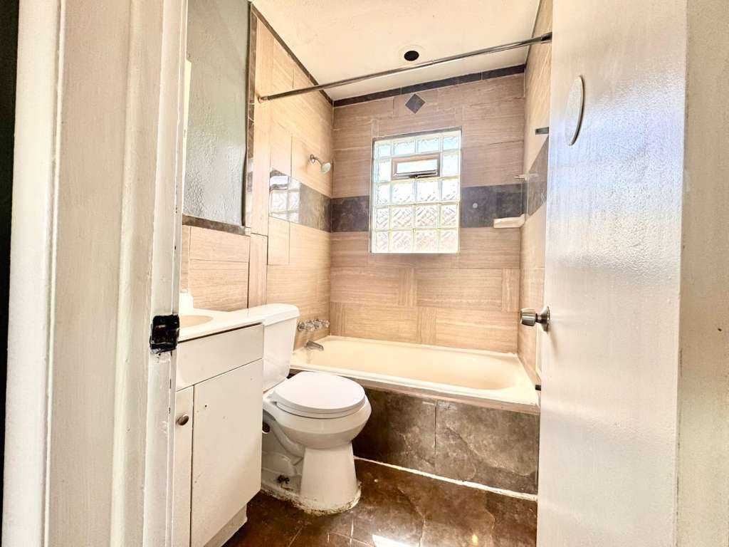 9123 Steel St #9125 - Photo 4 of 16