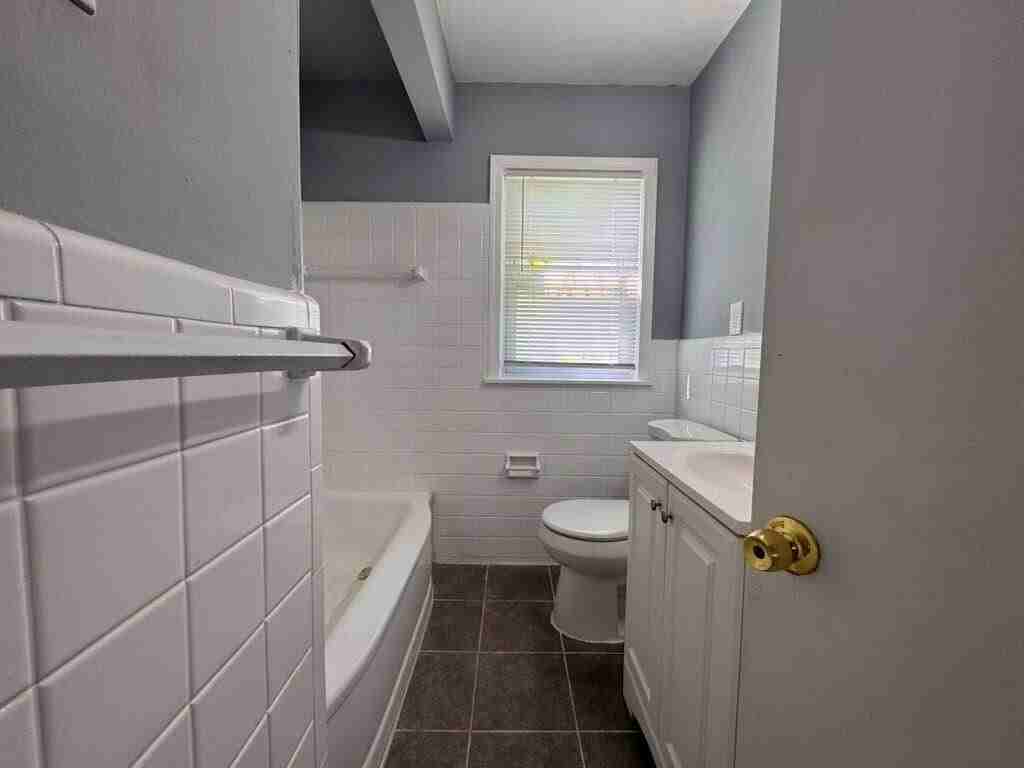 18327 Codding St - Photo 7 of 10