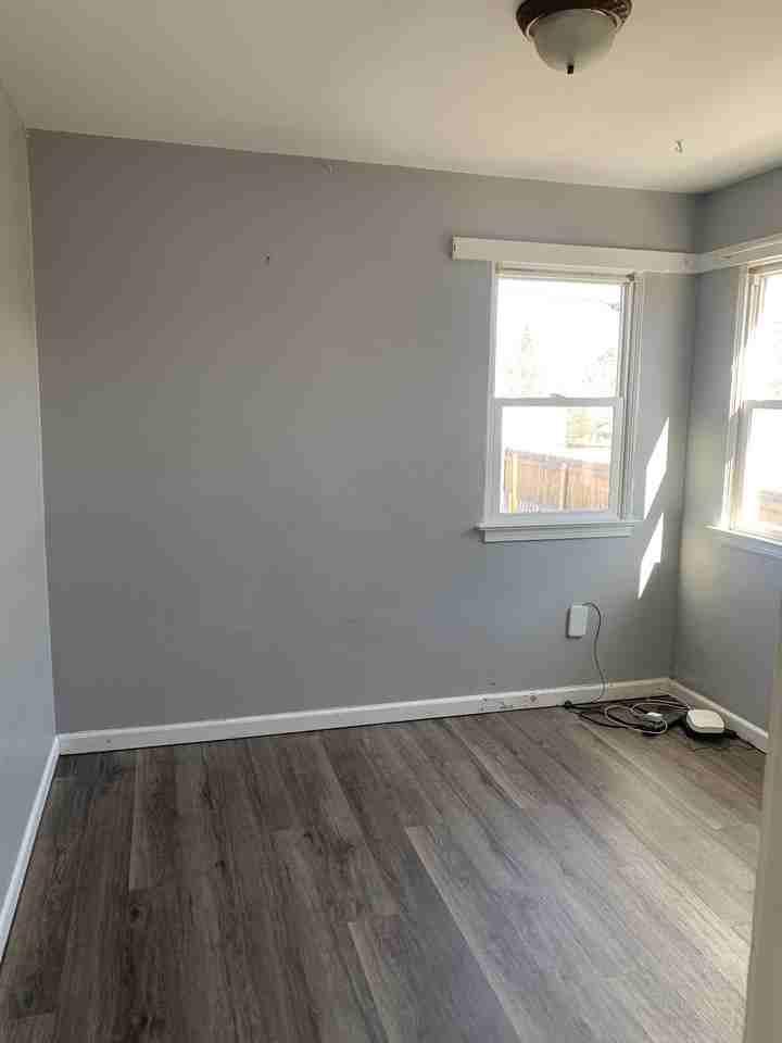 2102 E 16th St #MAIN - Photo 2 of 11