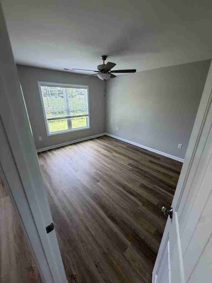 833 Middleton Rd - Photo 7 of 11