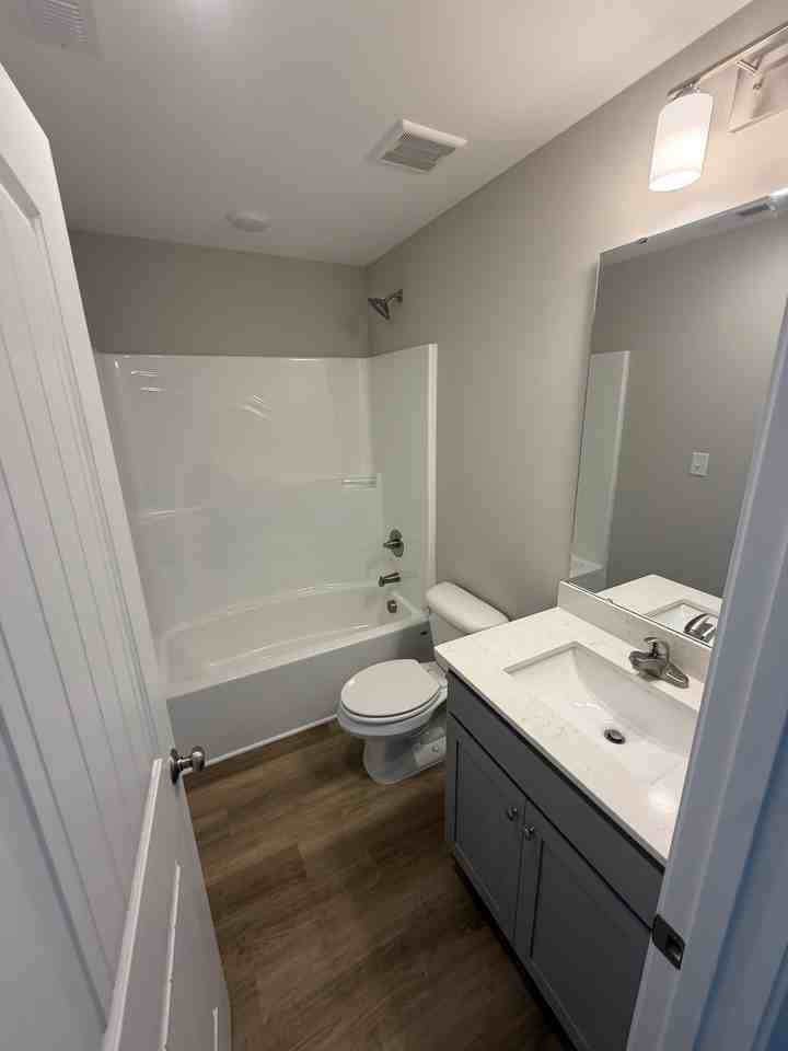 833 Middleton Rd - Photo 7 of 11