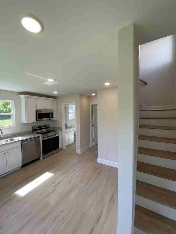 1922 S Watkins St - Photo 2 of 13