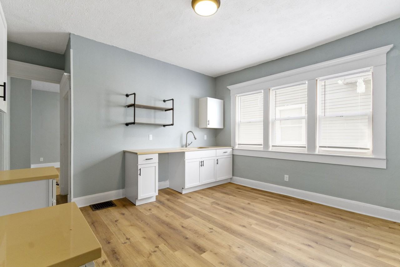17 Parkview Ave #19 - Photo 3 of 22
