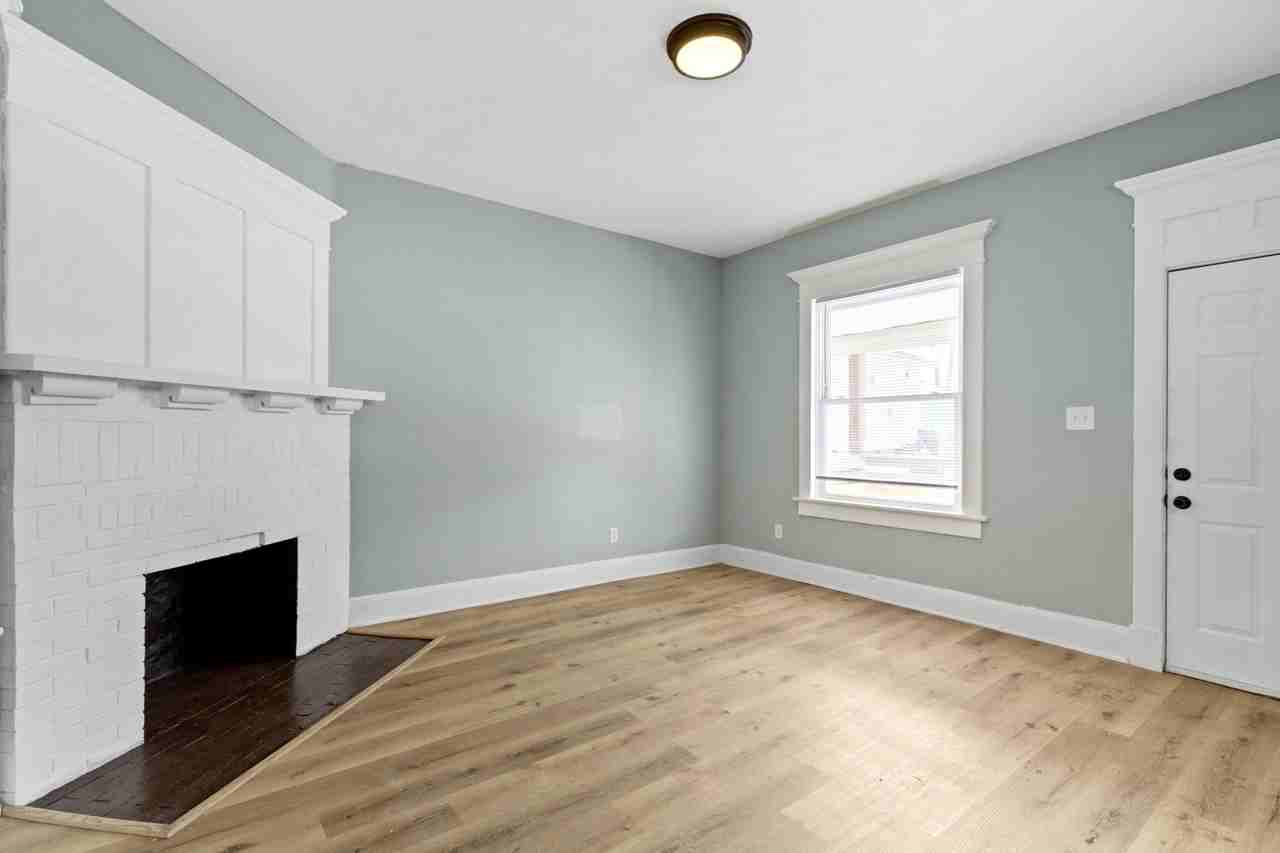 17 Parkview Ave #19 - Photo 4 of 22