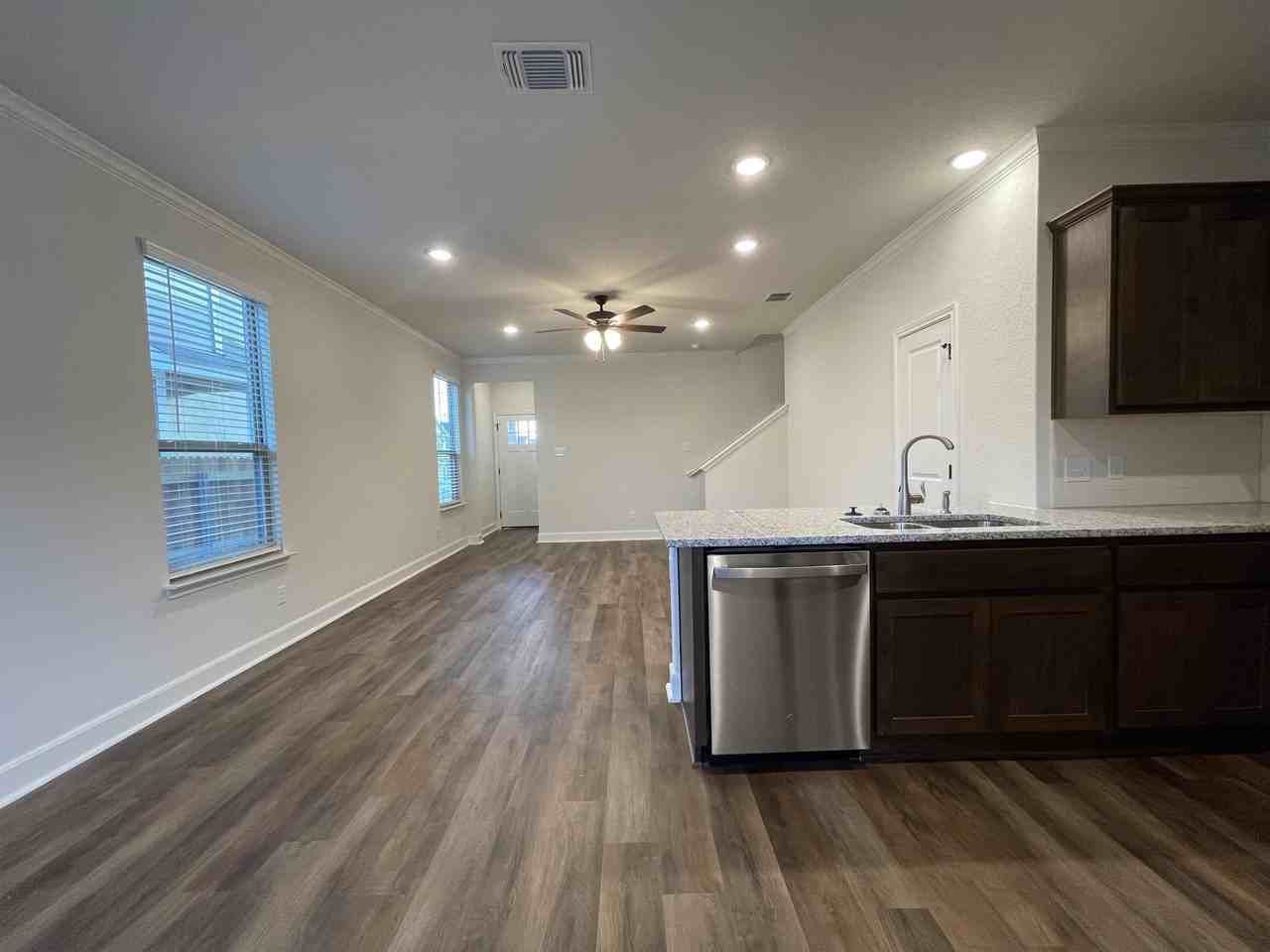 2207 Lynwood Bend San Antonio, Tx. #101 - Photo 5 of 26