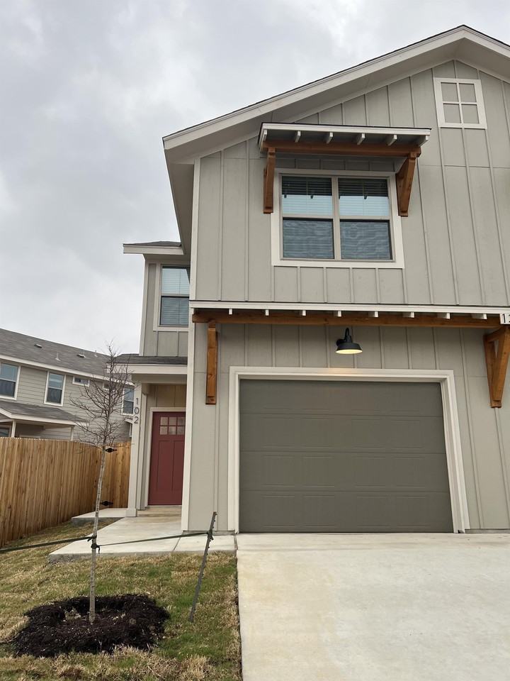 13851 Enzo Gate #102 - Photo 5 of 40
