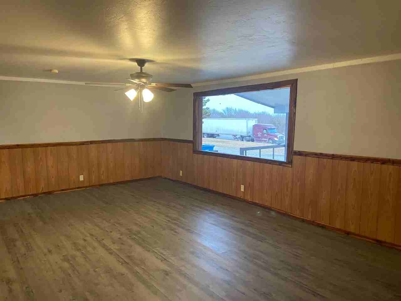 8428 Shaw Rd - Photo 2 of 7