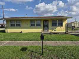 featured image of 4918 Mendez St