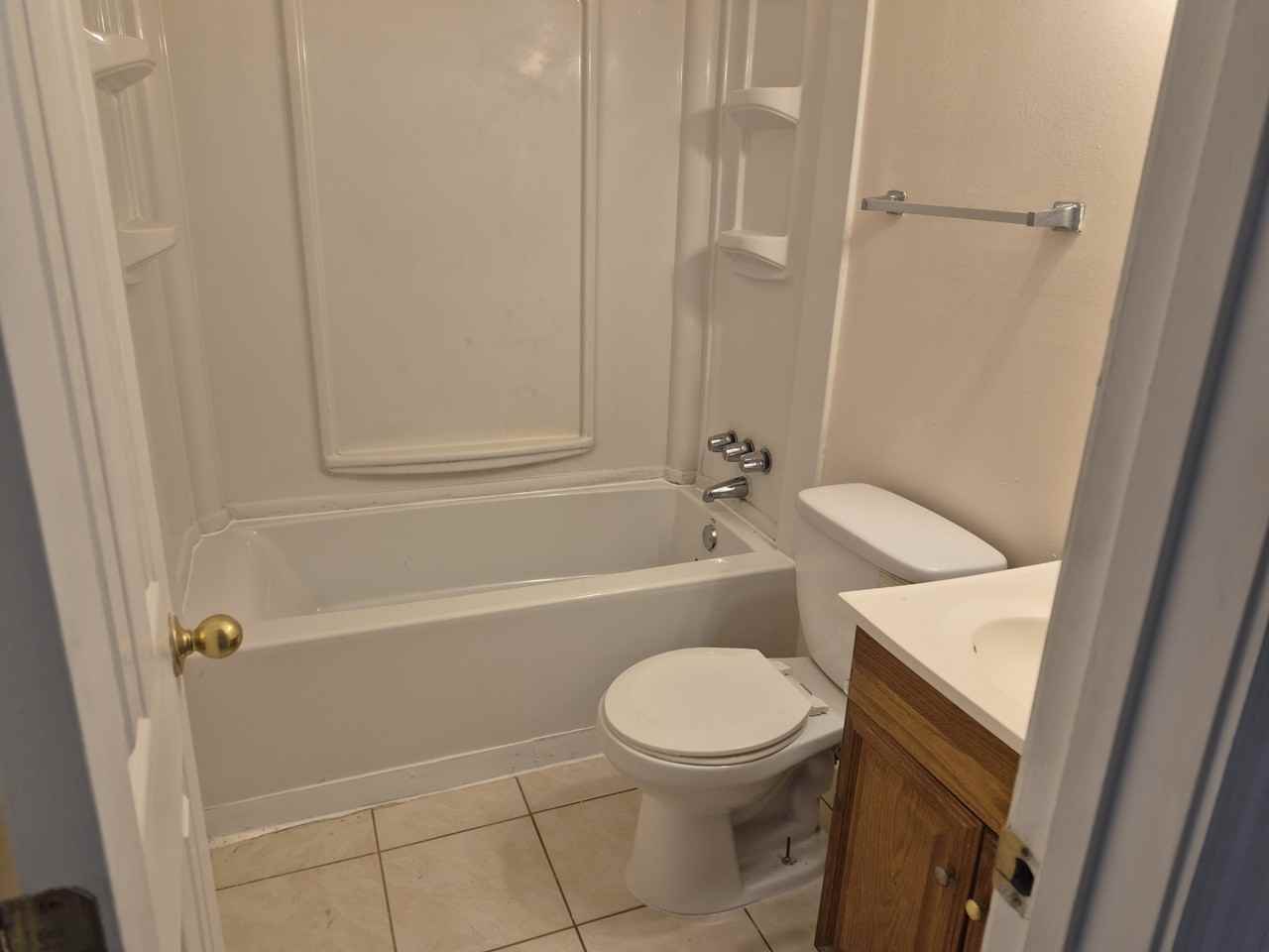 7591 Vincent St - Photo 2 of 14
