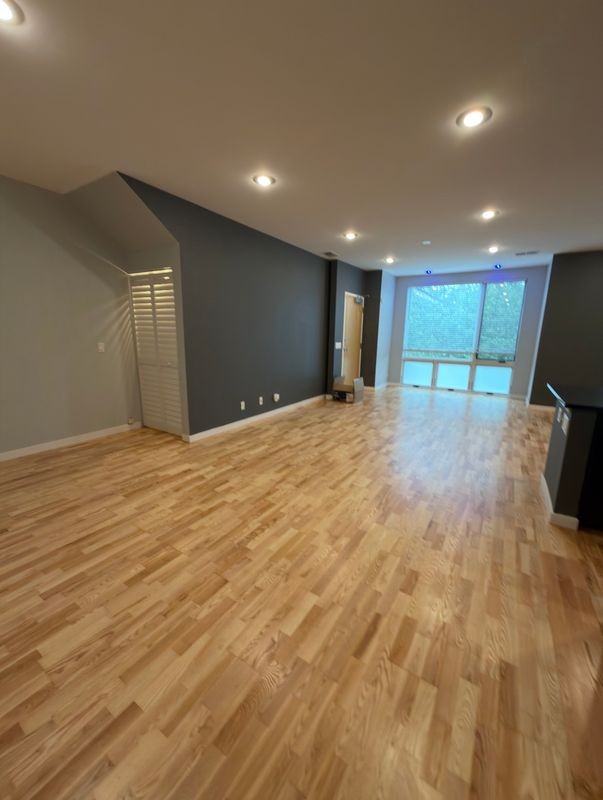 2240 W Madison St - Photo 4 of 21