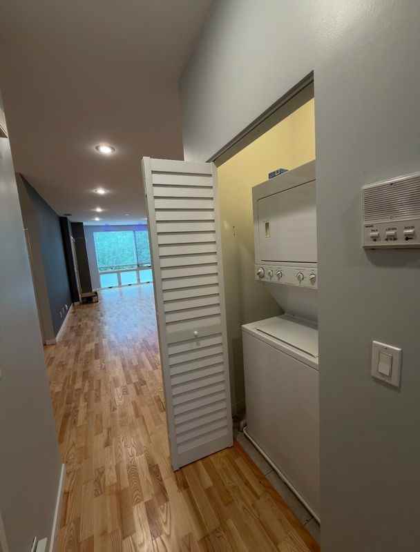 2240 W Madison St - Photo 7 of 21